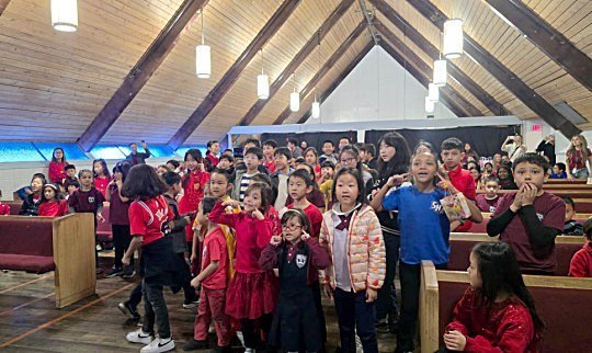 全校在 chapel